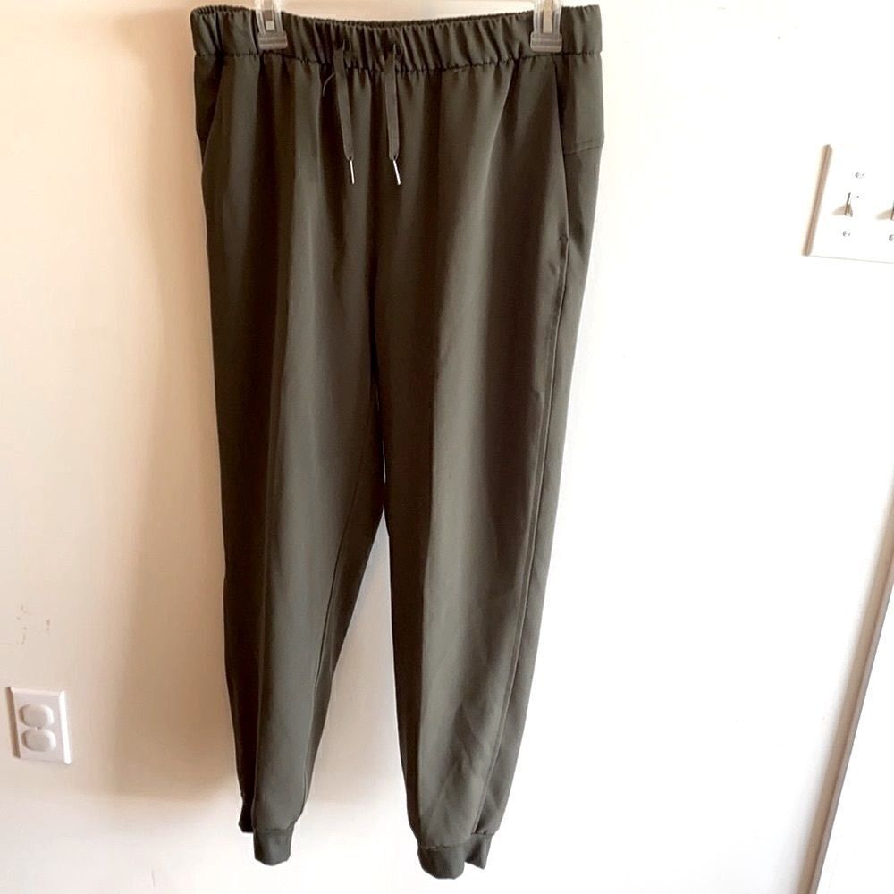 Unsized hunter army green joggers high waisted